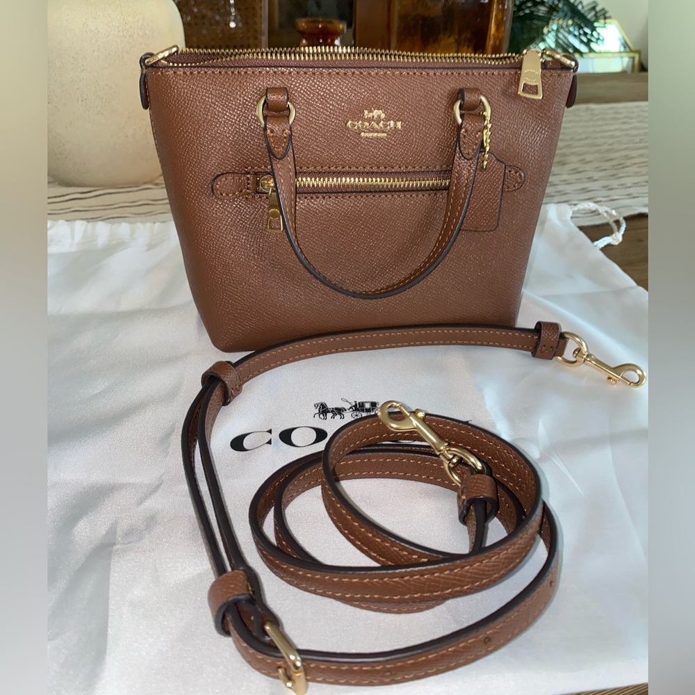 ✨Coach Mini Gallery Crossbody!!✨